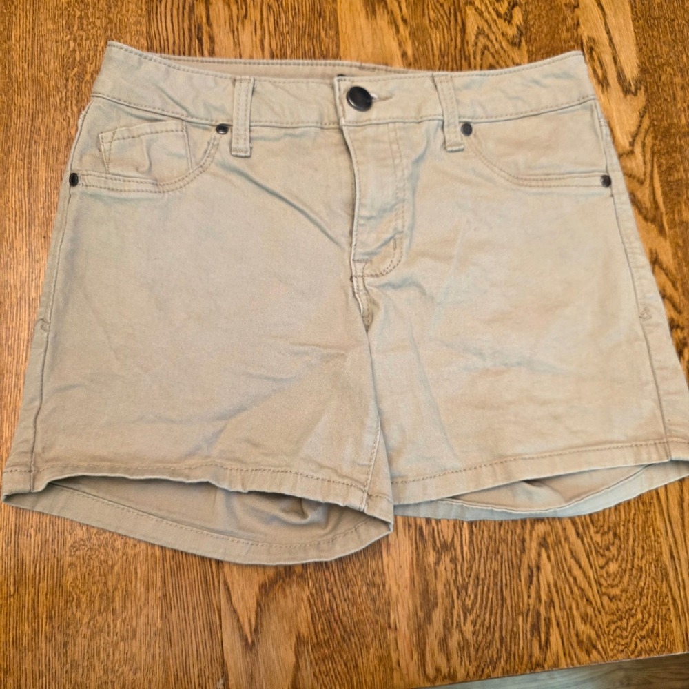 1822 Denim Womens 6 Khaki Stretch Denim Shorts Casual 5-Pocket 4.5" Mid Rise